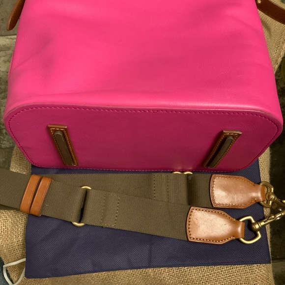 Dooney& Bourke Medium Roxy - Picture 8 of 8